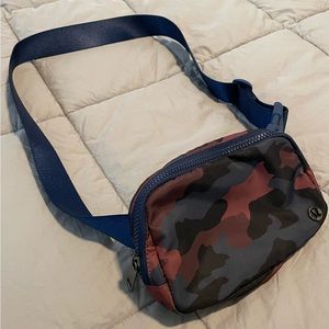 Lululemon belt bag